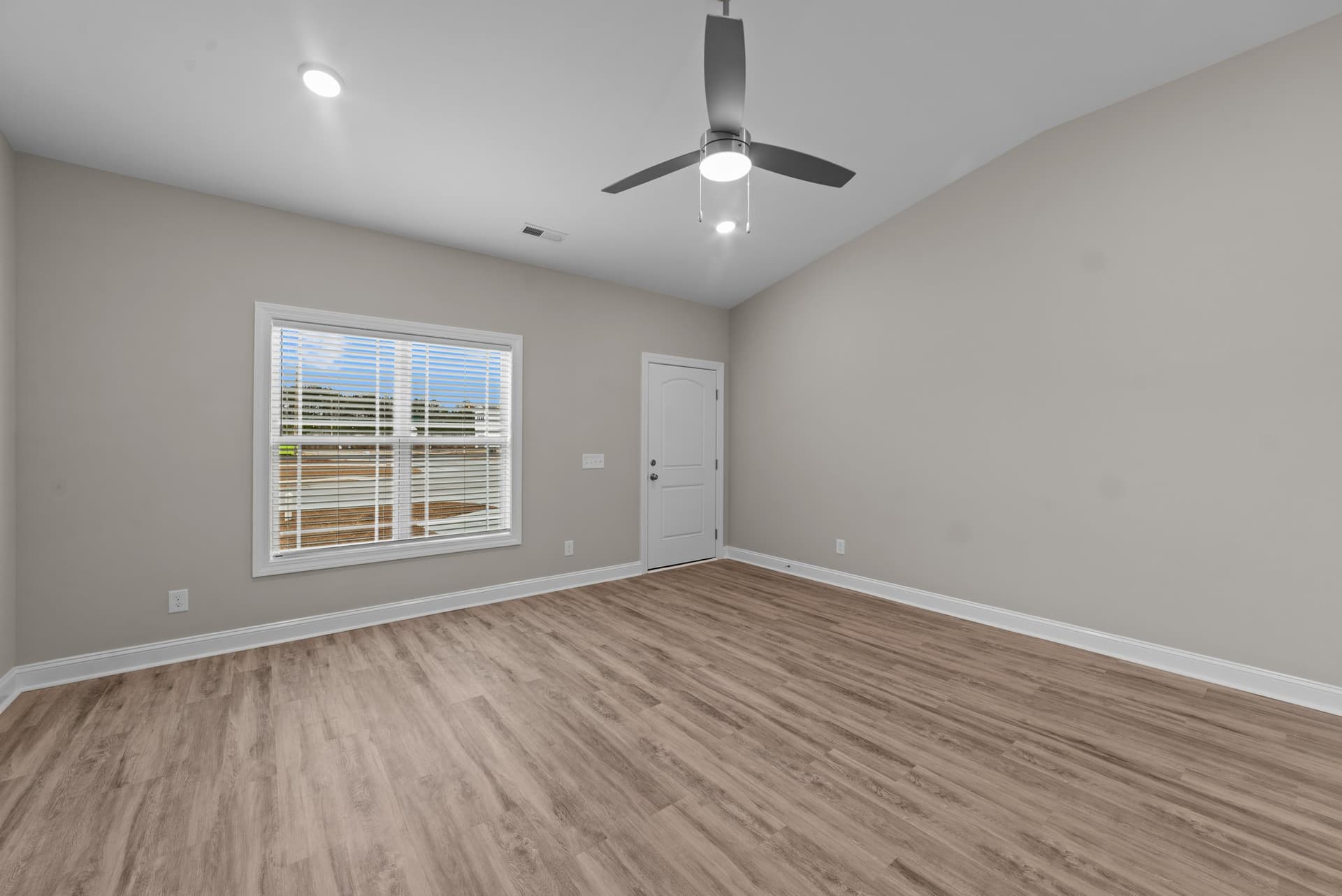 2310 Sweet Bay Drive Unit B photo 6