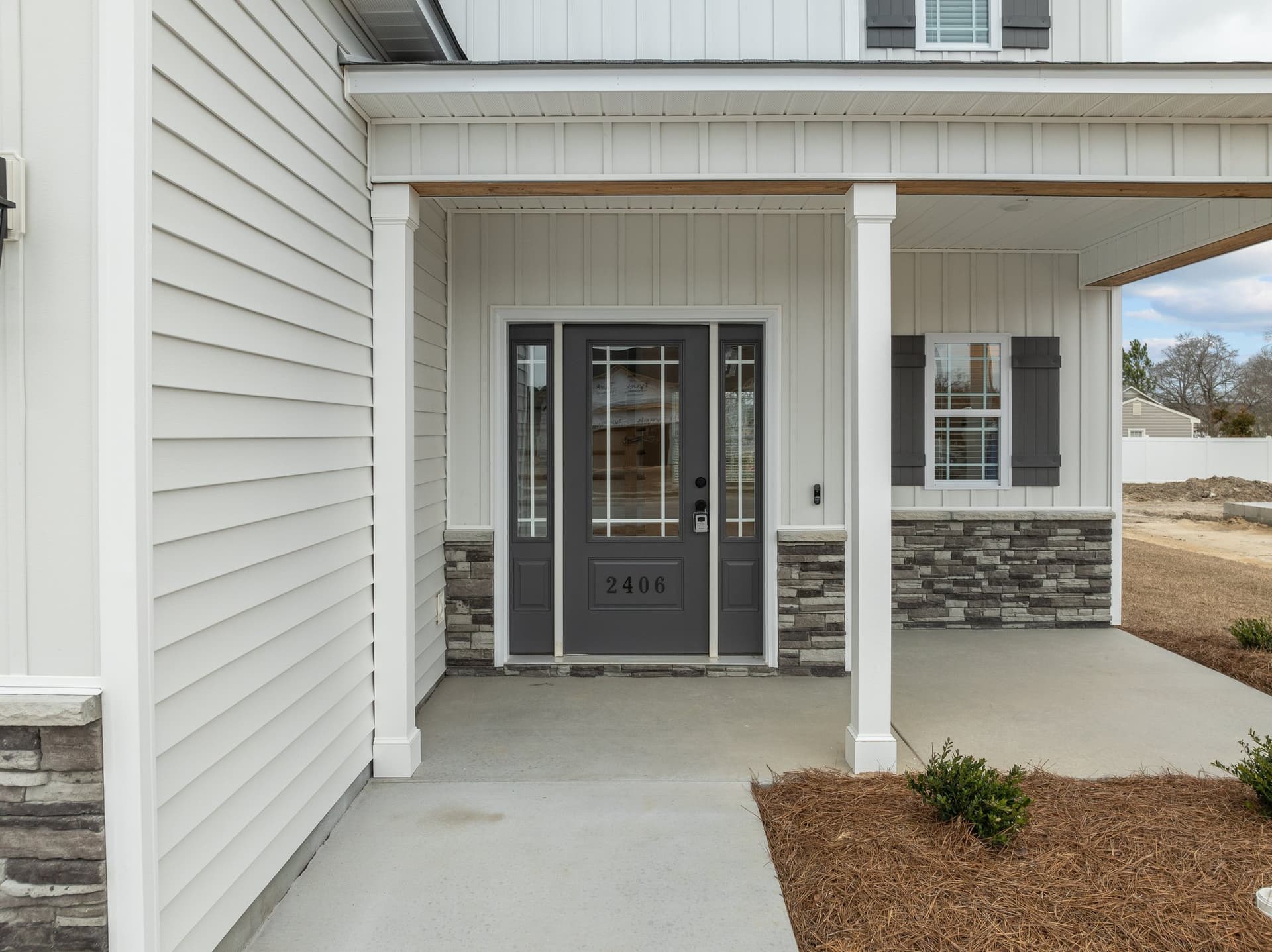 2406 Great Laurel Court photo 4