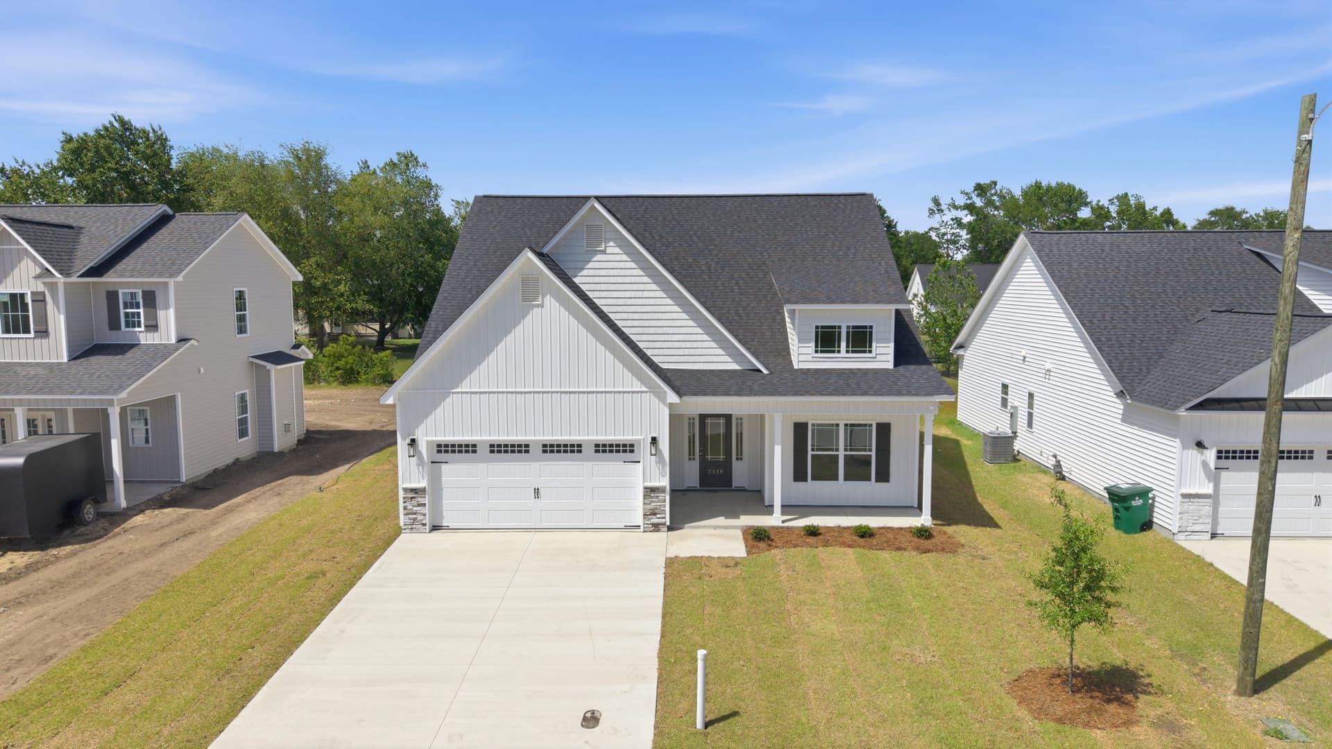 2410 Great Laurel Court photo 4