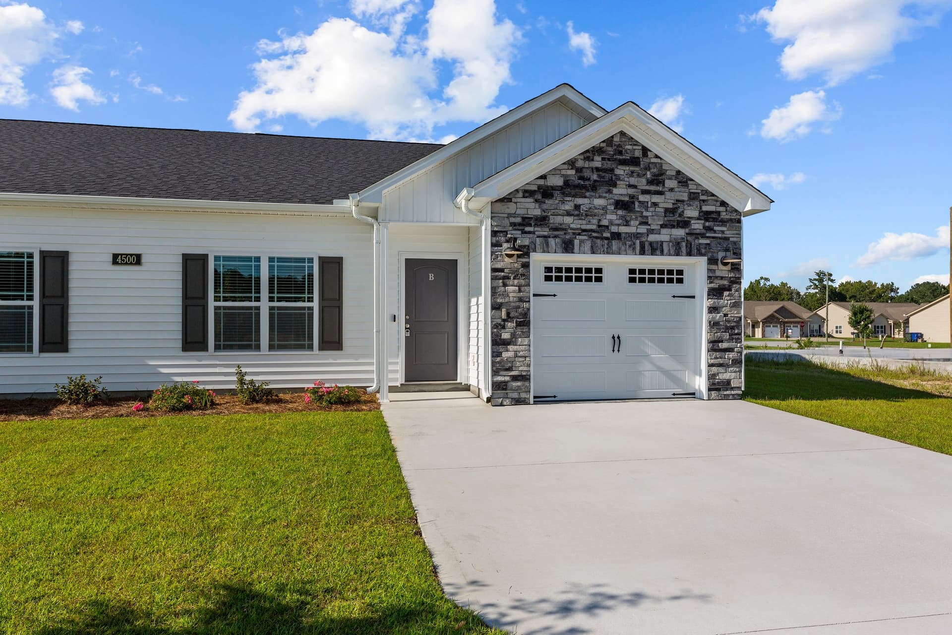 4500 Laurel Ridge Drive Unit B photo 3