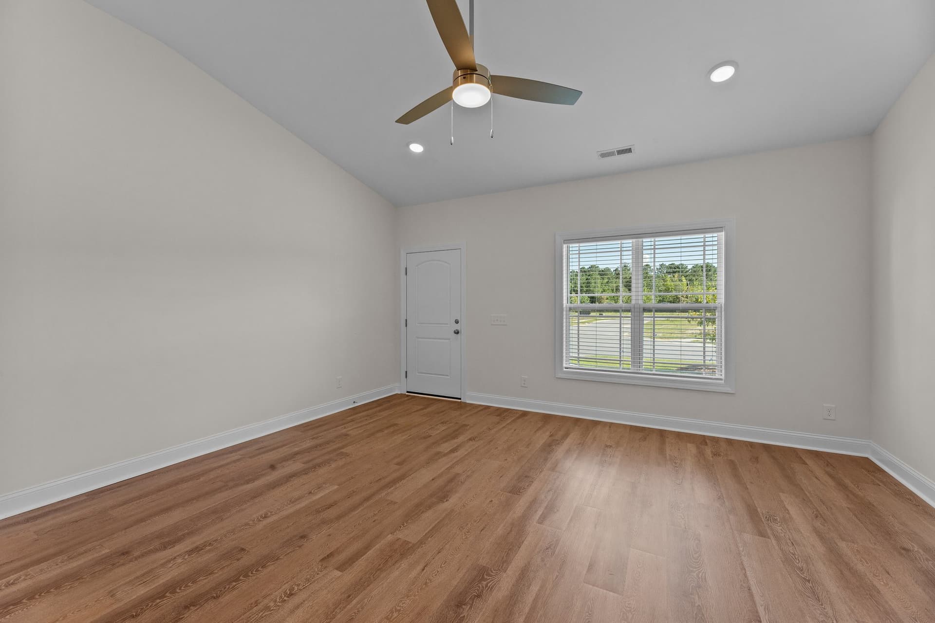 4500 Laurel Ridge Drive Unit B photo 7