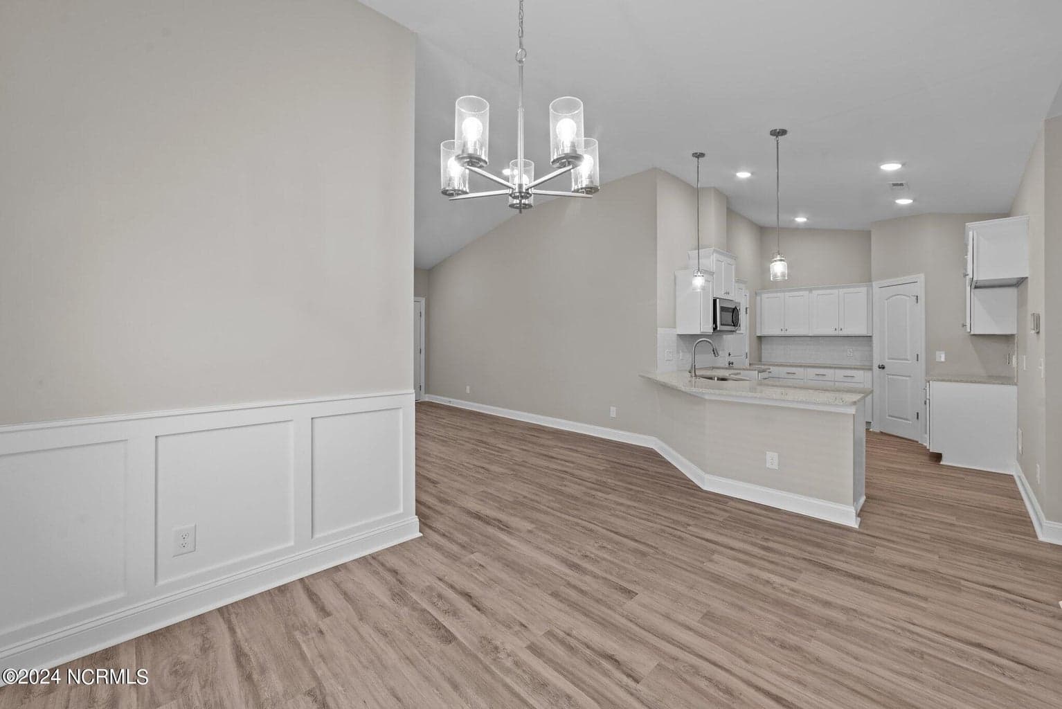 4502 Laurel Ridge Drive Unit B photo 5