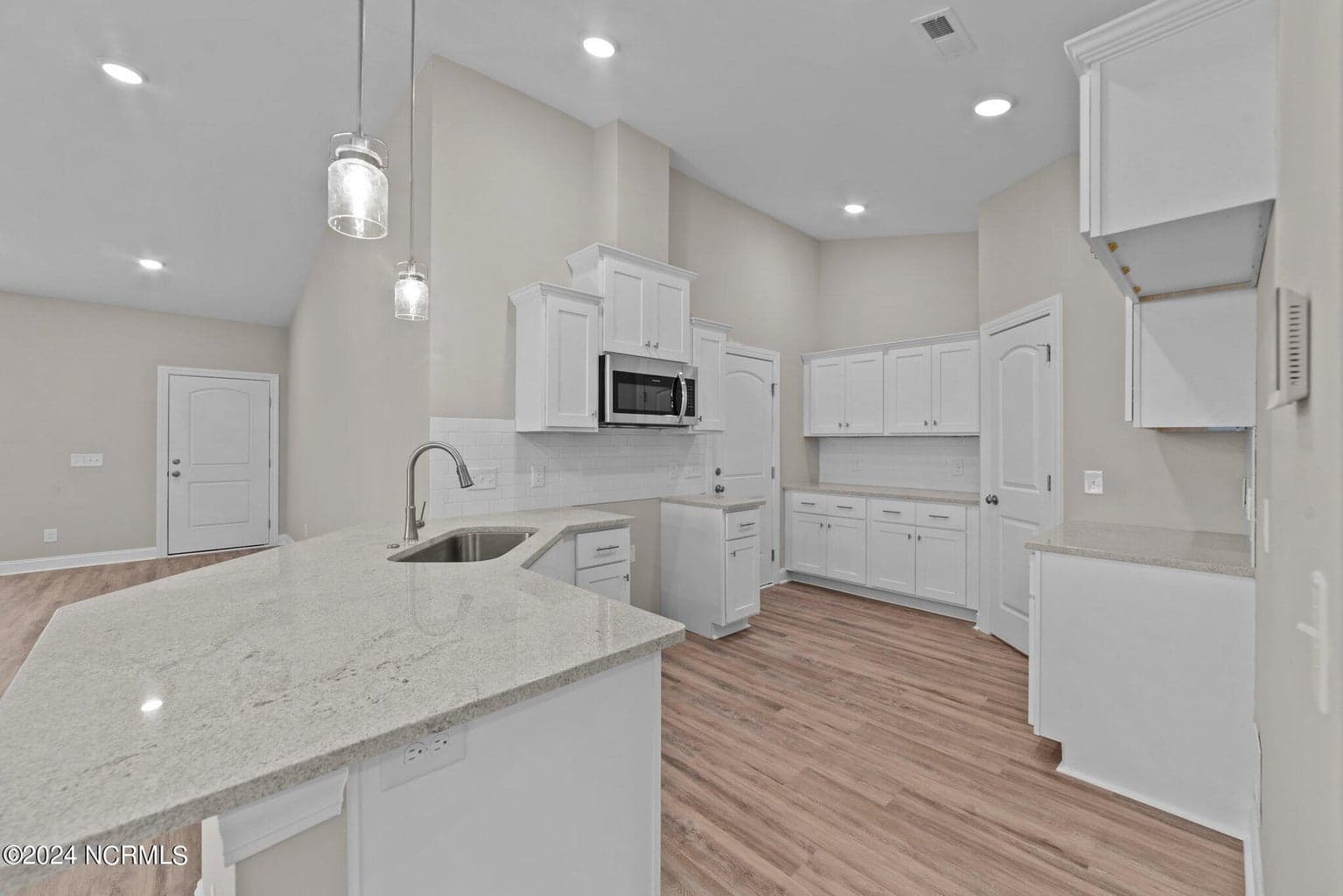 4502 Laurel Ridge Drive Unit B photo 6