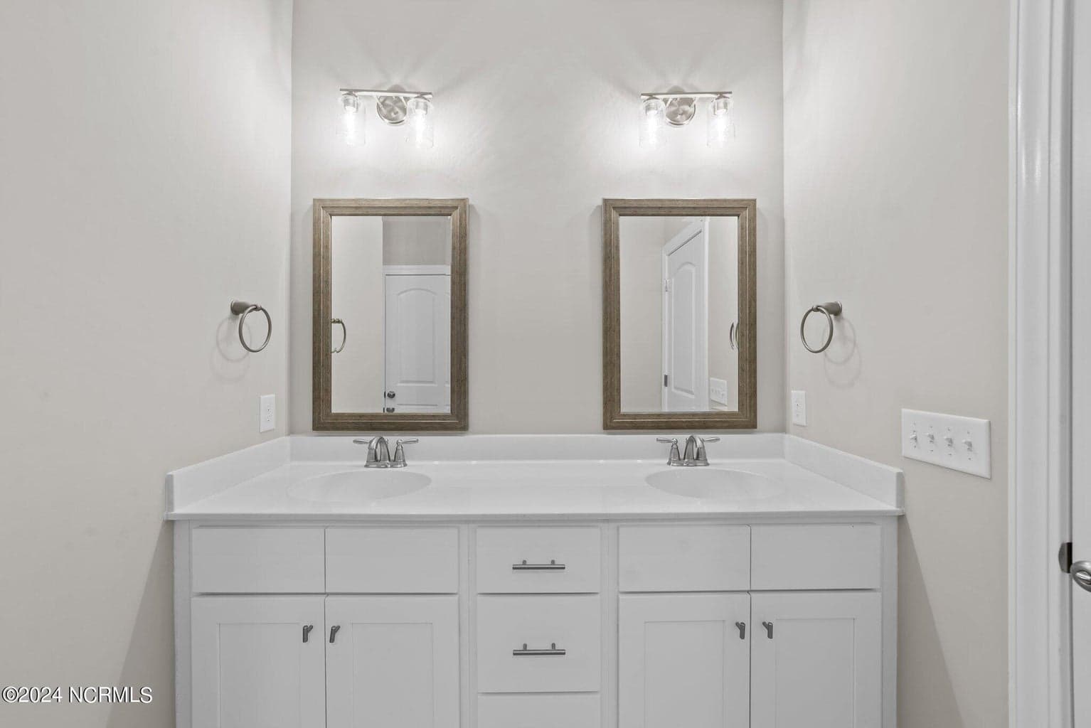 4502 Laurel Ridge Drive Unit B photo 10