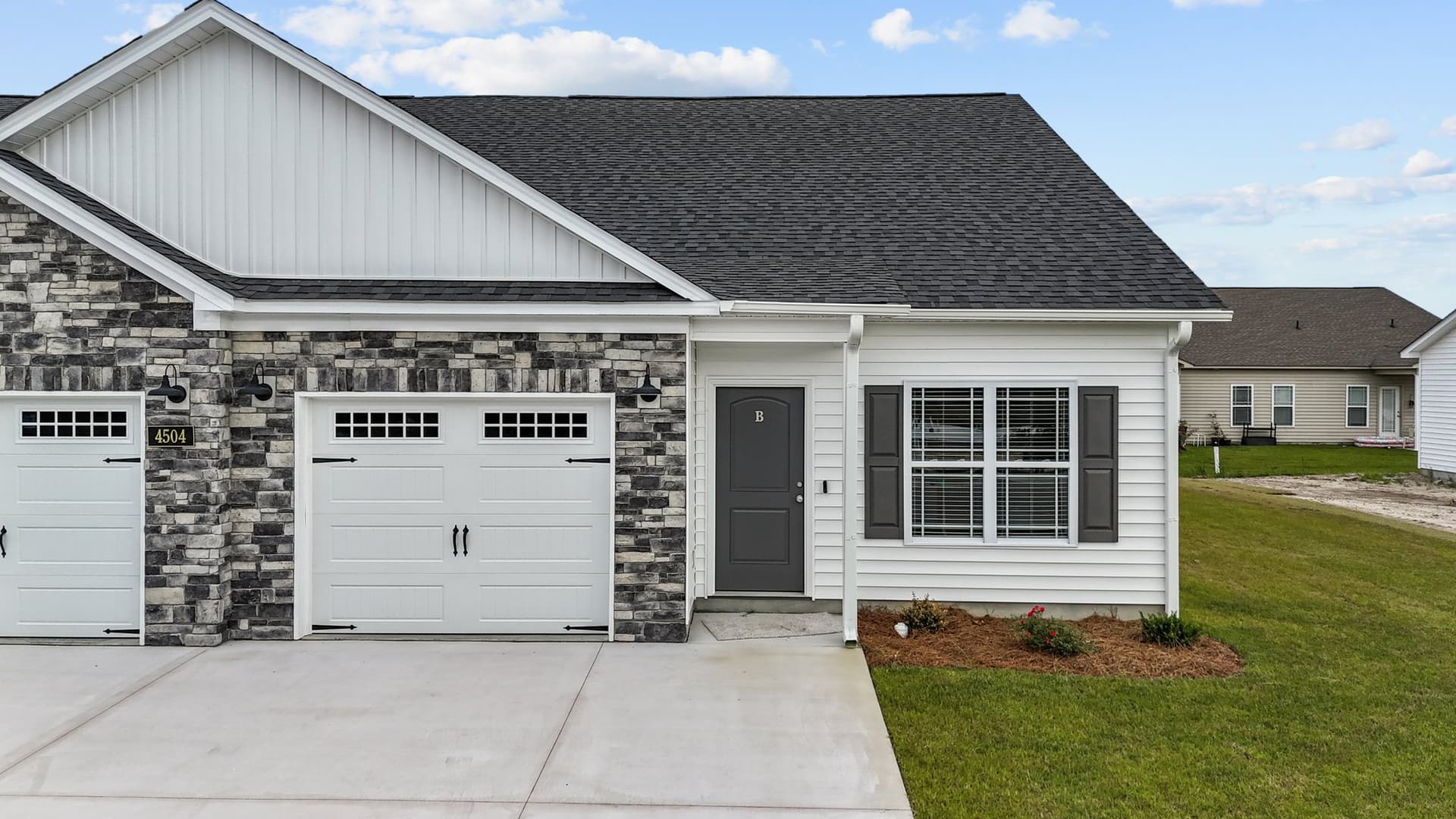 4504 Laurel Ridge Drive Unit B photo 2