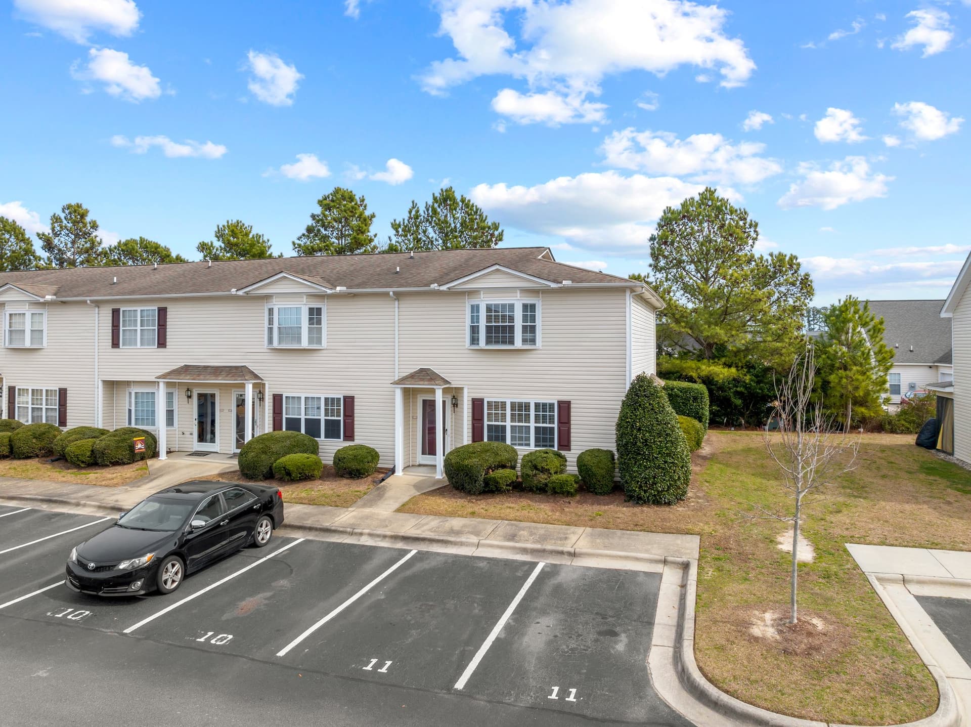 4001 Cobblestone Drive Unit 011 exterior