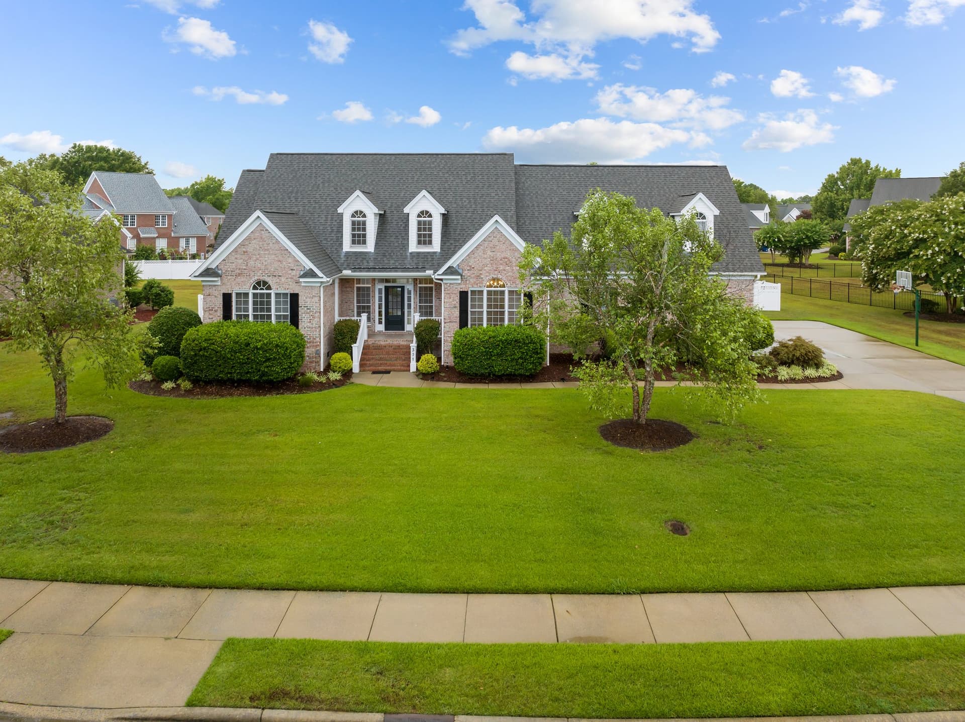 301 Slaney Loop interior 5