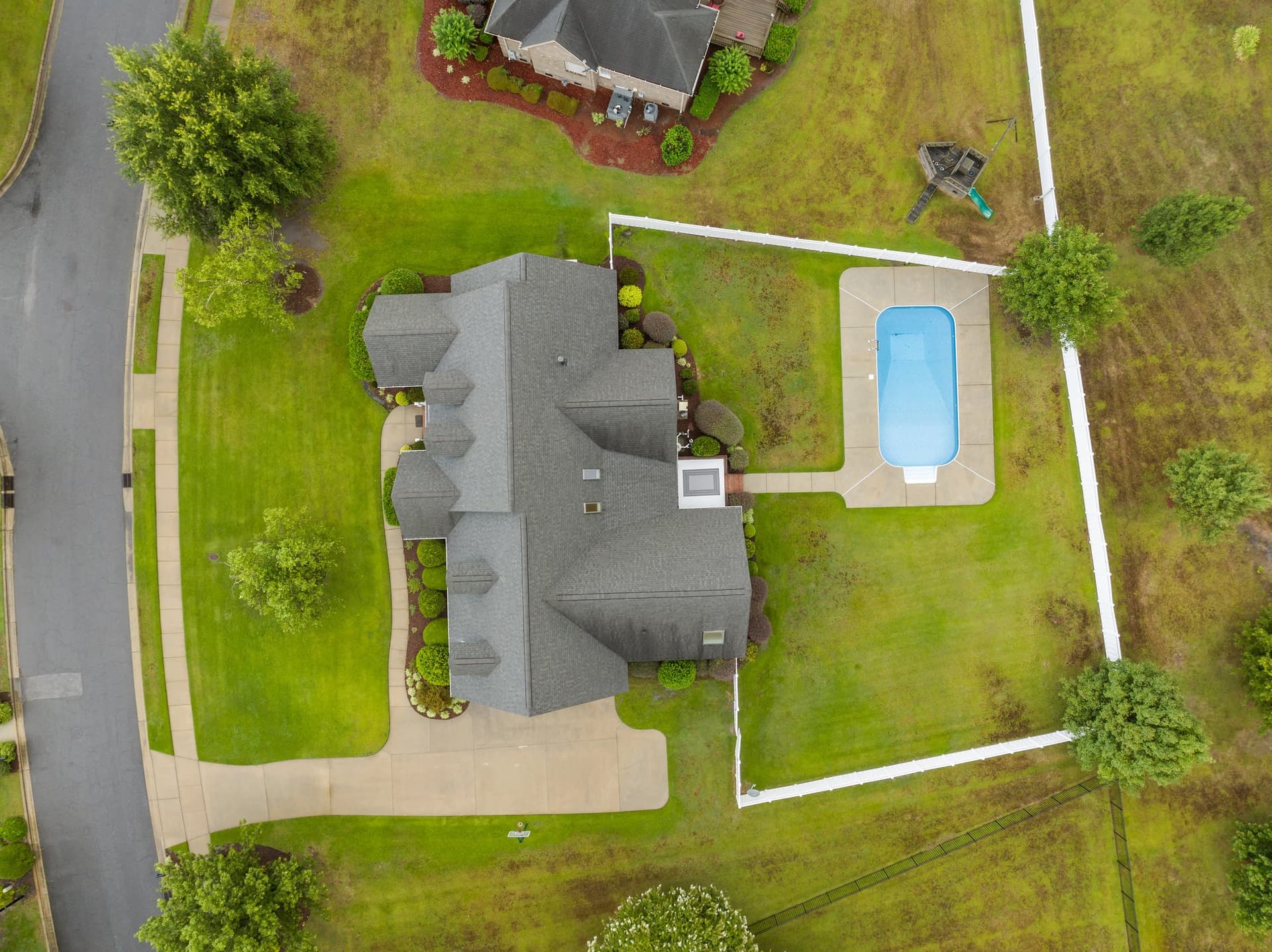 301 Slaney Loop interior 7