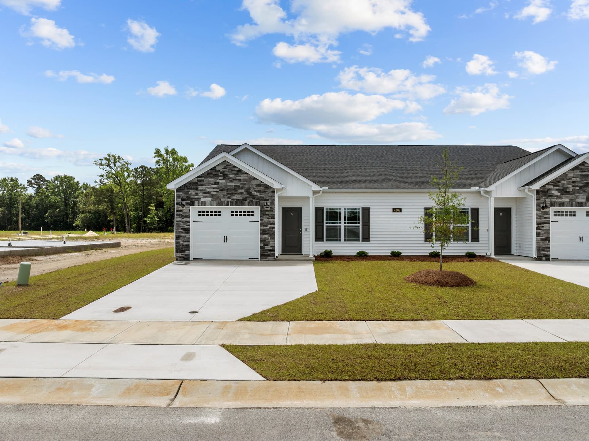 4227 A Laurel Ridge Drive exterior