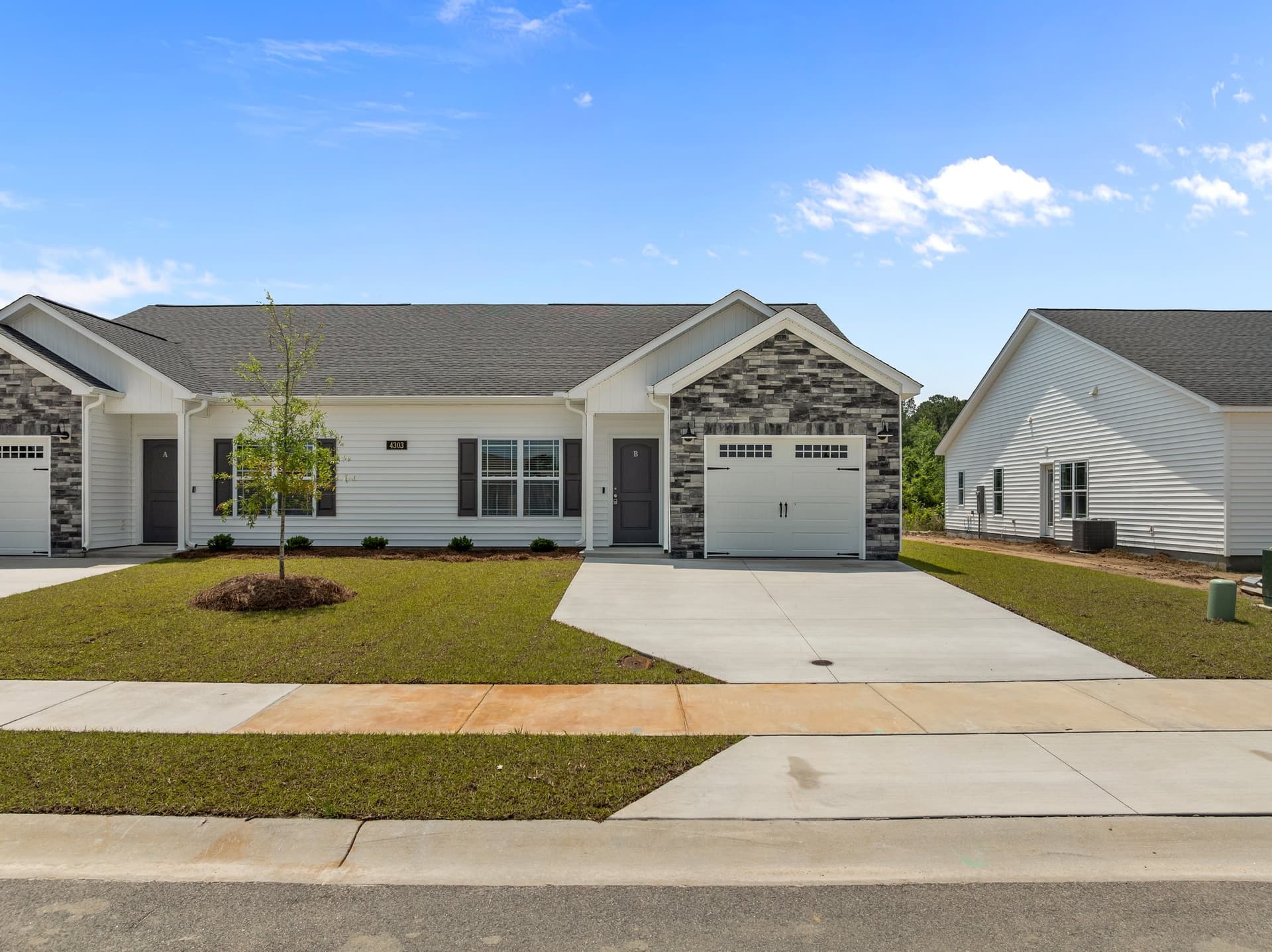 4227 B Laurel Ridge Drive exterior