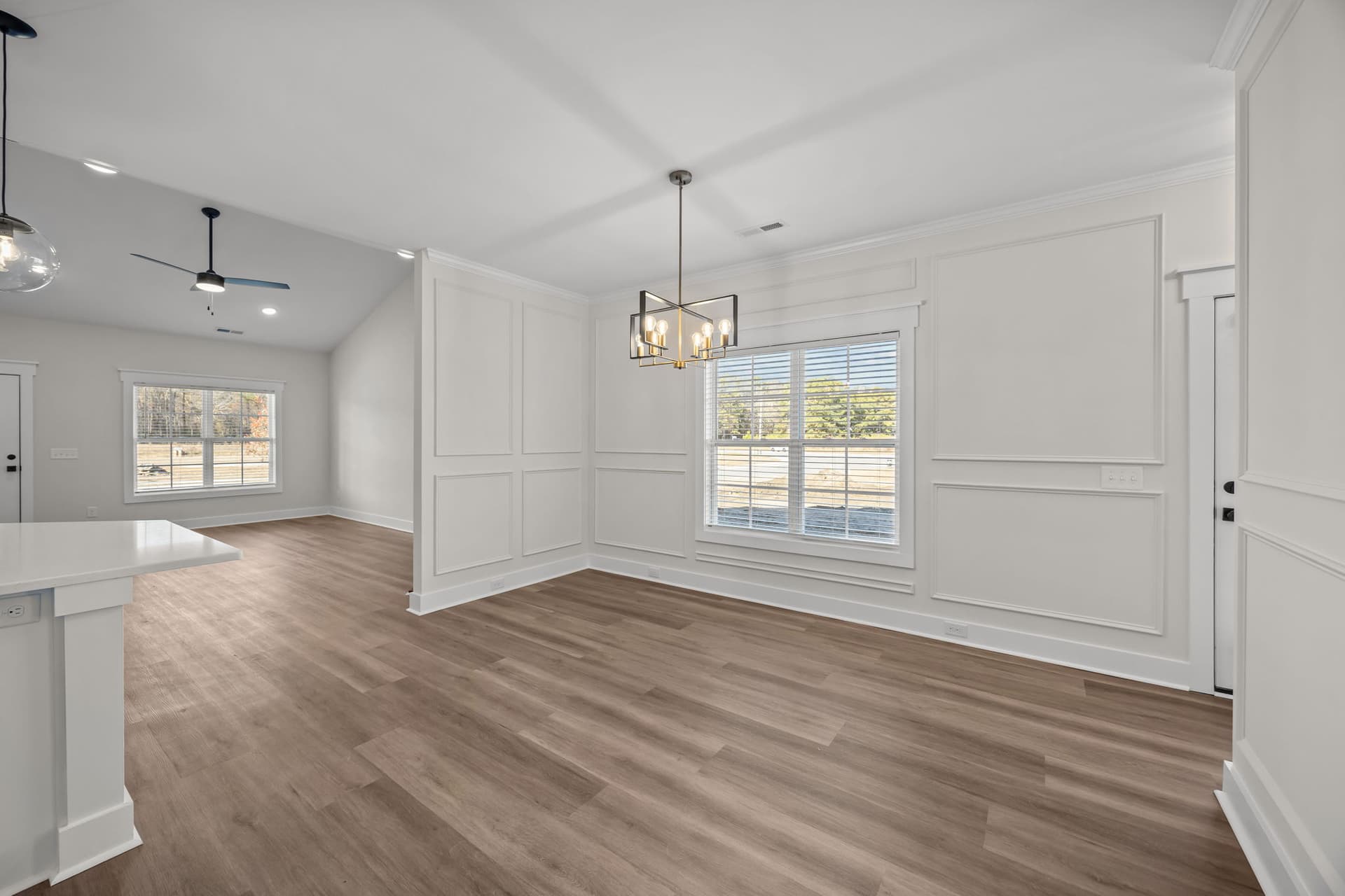 105 A Lady O Drive interior 5