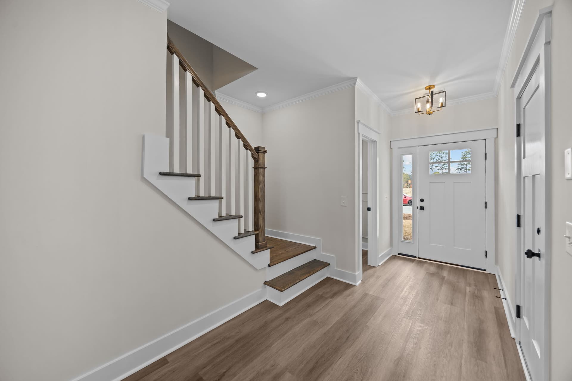 109 A Lady O Drive interior 2