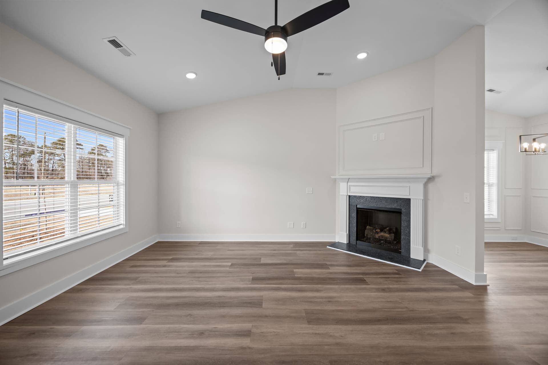 121 A Lady O Drive interior 2