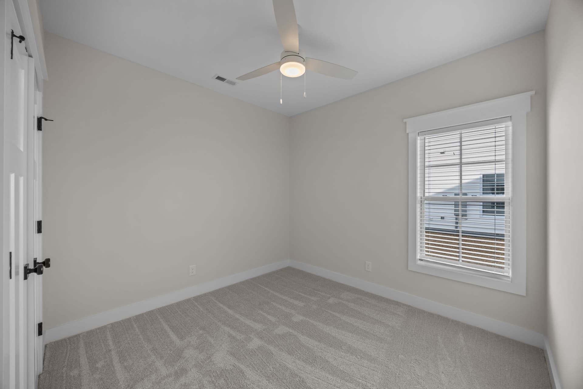 121 A Lady O Drive interior 9