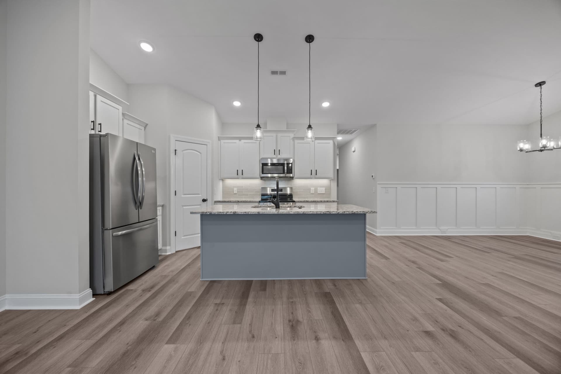 4228 B Laurel Ridge Drive interior 6