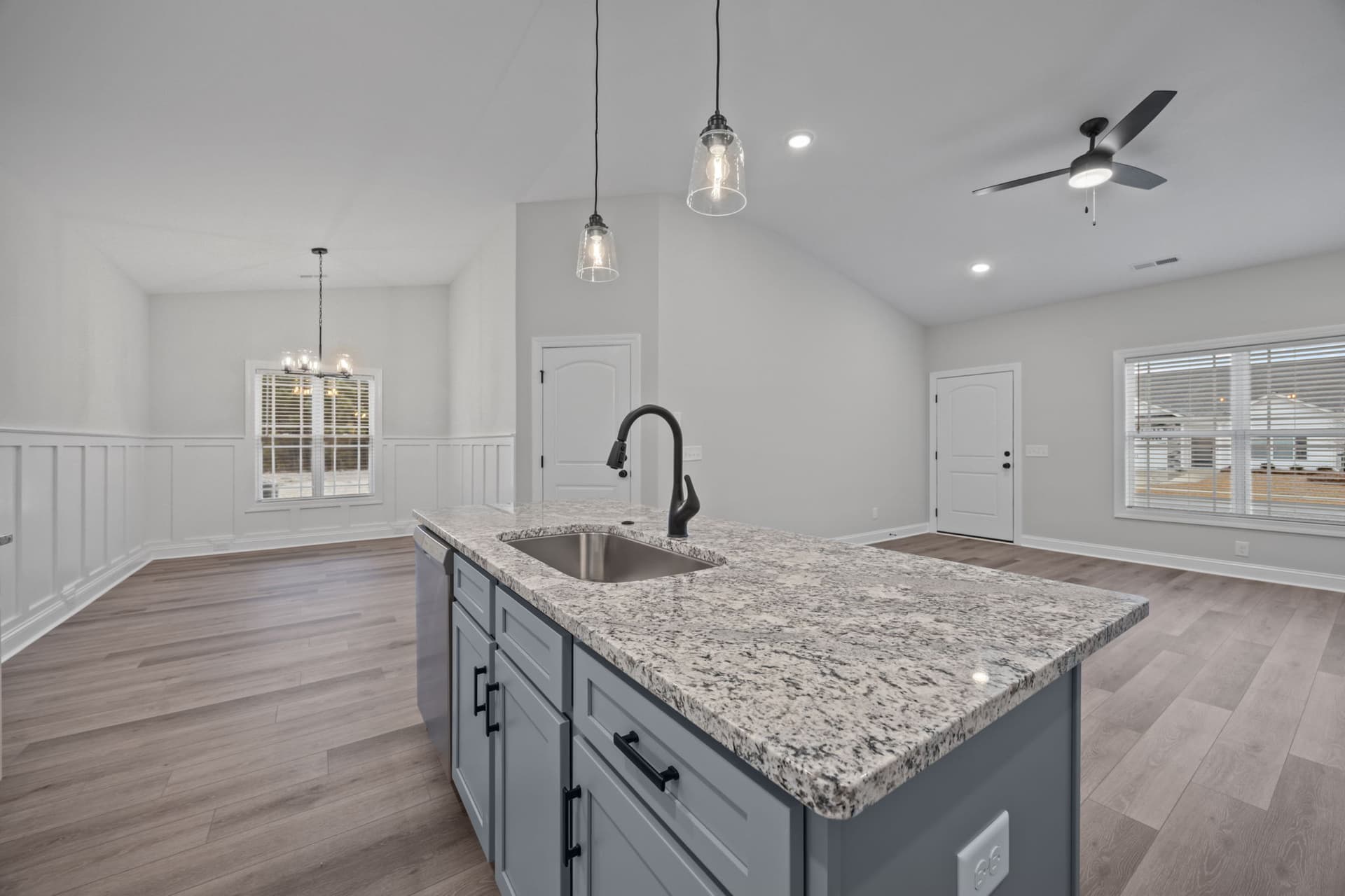 4228 B Laurel Ridge Drive interior 8