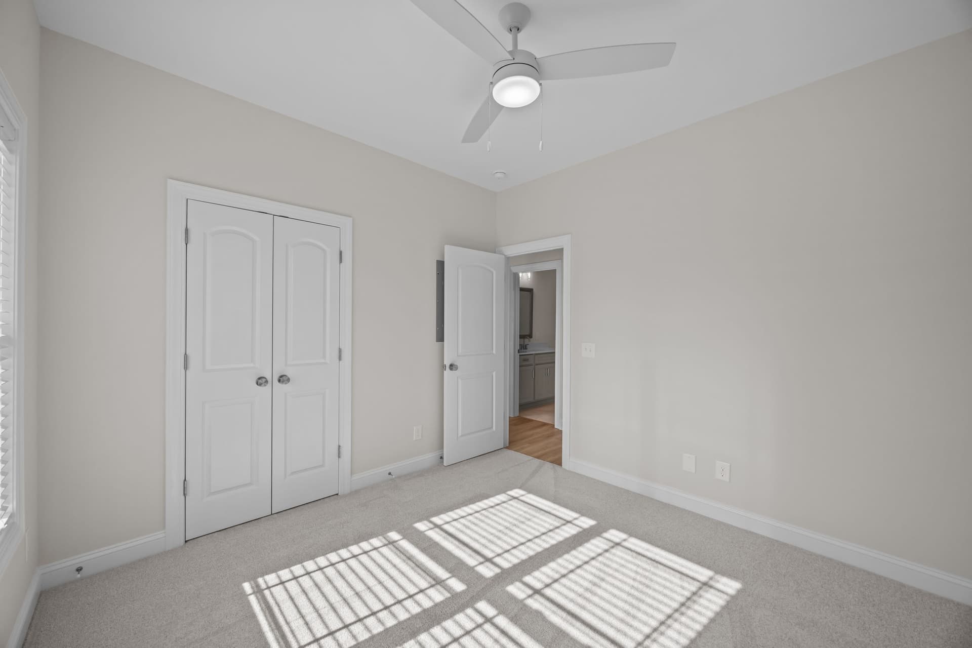 2404 Great Laurel Court interior 9